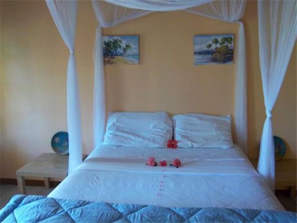 By The Sea Vacation Home And Villa Port Antonio Room photo