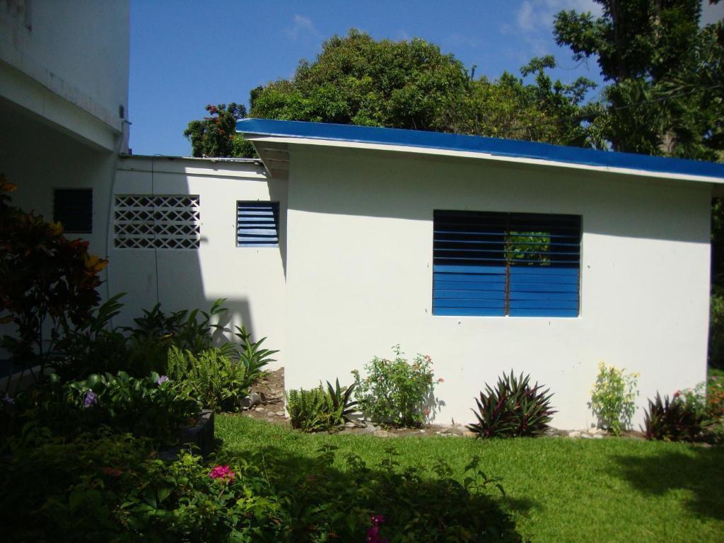 By The Sea Vacation Home And Villa Port Antonio Room photo