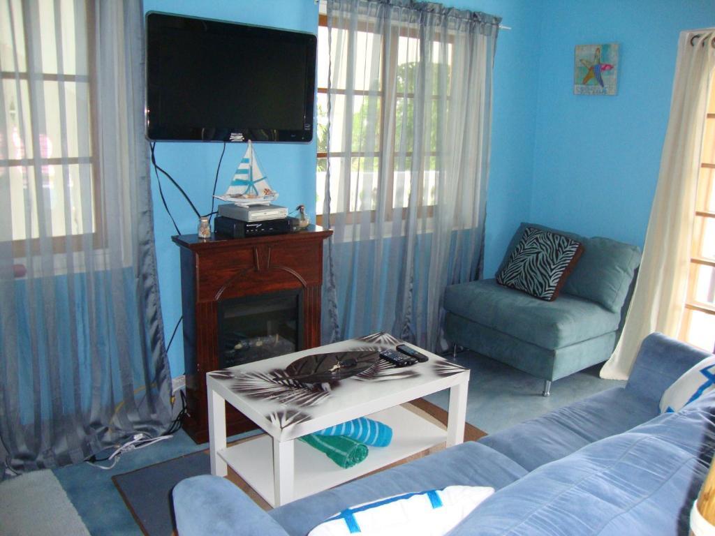 By The Sea Vacation Home And Villa Port Antonio Room photo