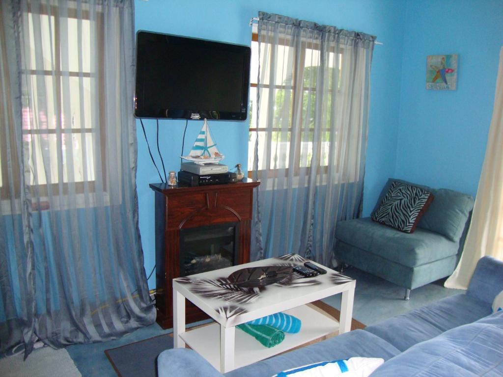 By The Sea Vacation Home And Villa Port Antonio Room photo