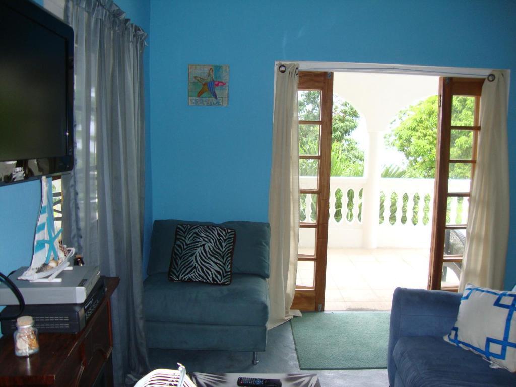 By The Sea Vacation Home And Villa Port Antonio Room photo